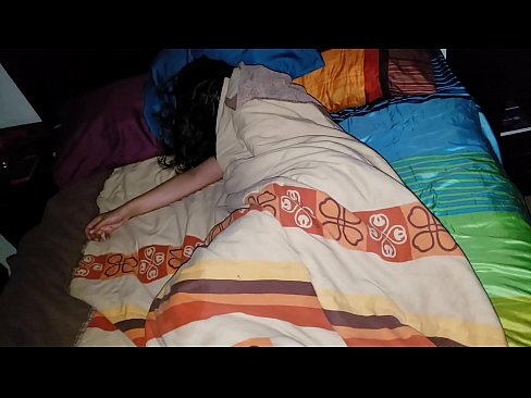 ❤️ Styfsoan bespot syn jonge styfmem wylst se sliept. ❤❌ Fucking video  op fy.porn33.top ❌